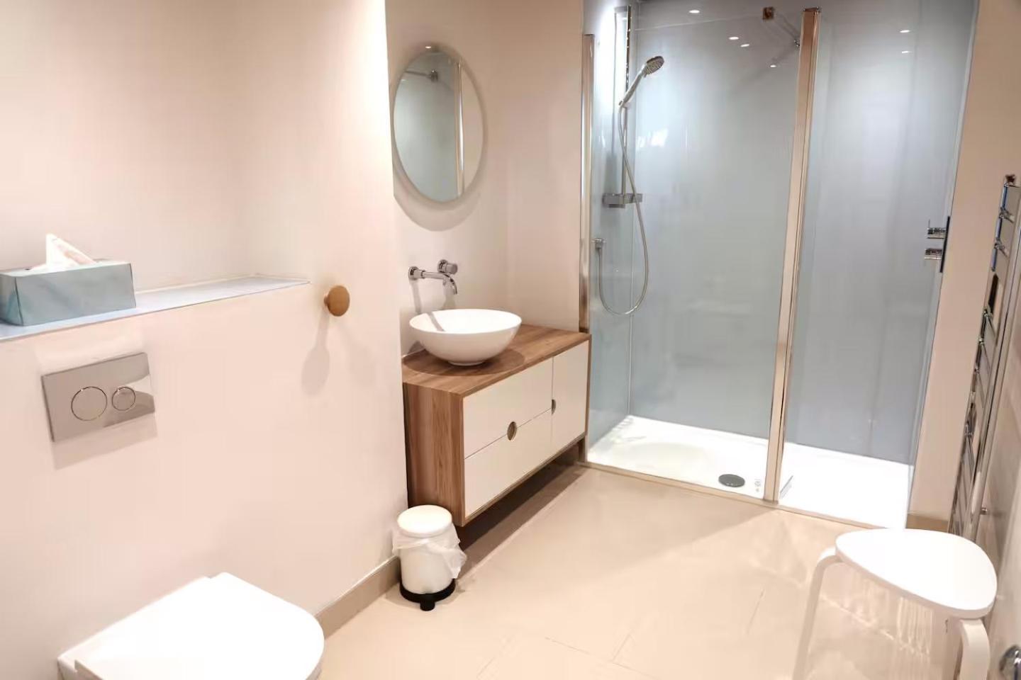 Nordic Regency Apartment Cheltenham Luaran gambar